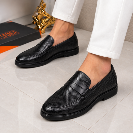 High-Shine Calfskin Genuine Leather Oxford Shoe